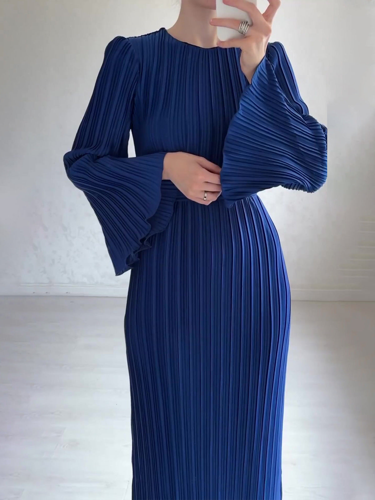 Elegant Pleated Maxi Dress