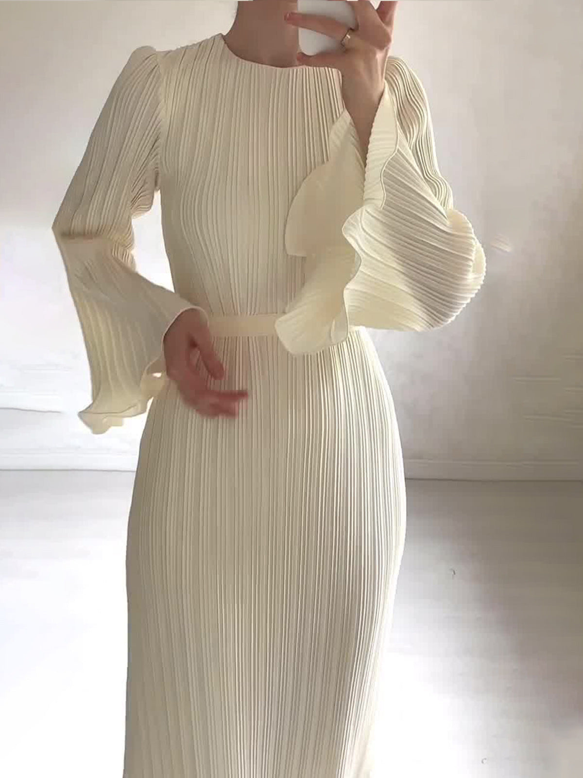 Elegant Pleated Maxi Dress