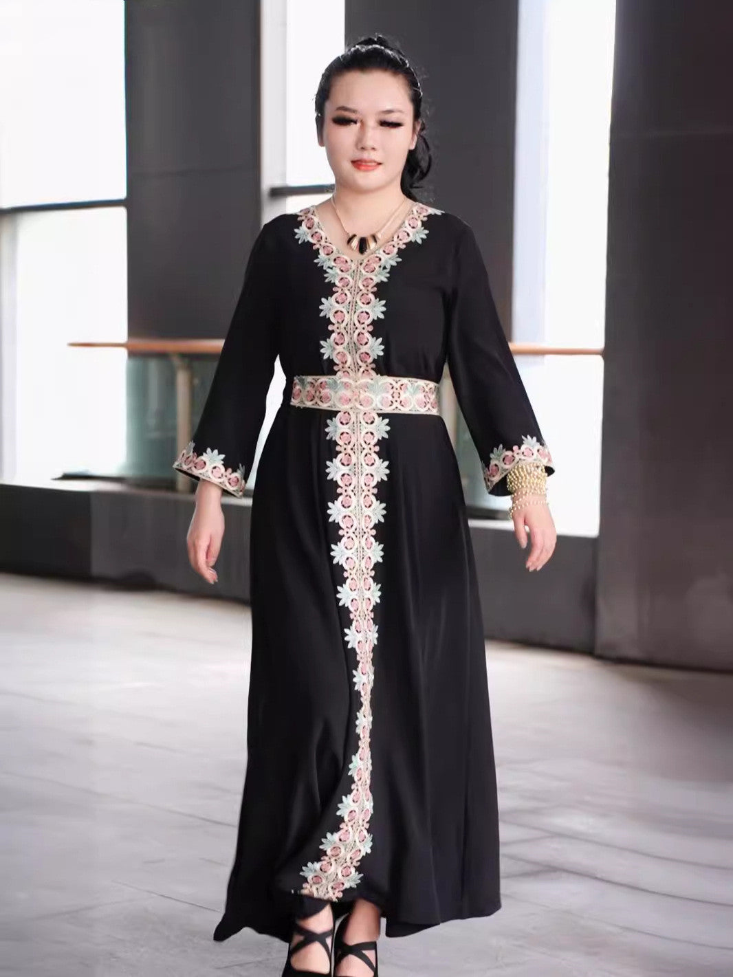 Women's Lace Fashion Characteristic Belt Long Dress